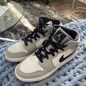 Jordan 1s mid smoke gray
